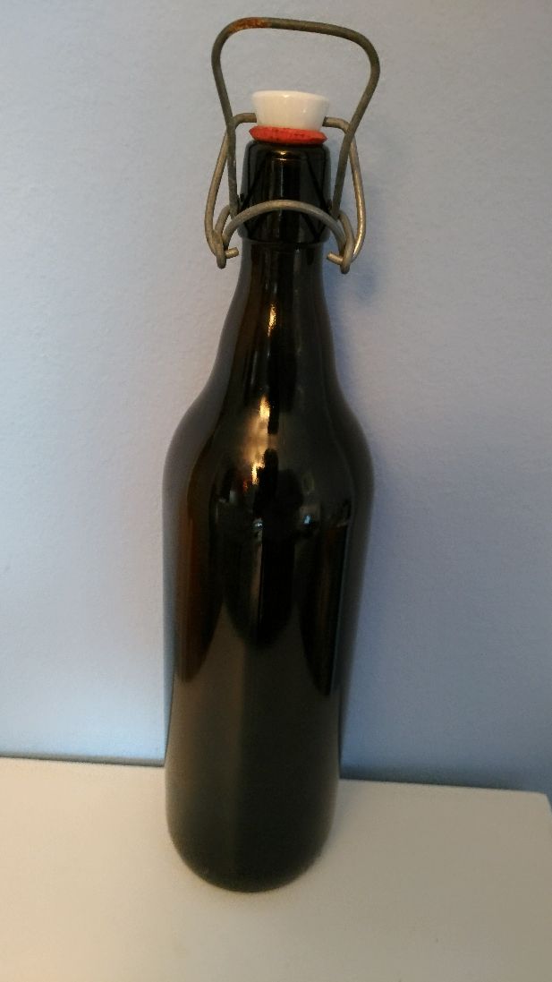 Botella de cerveza sin marca