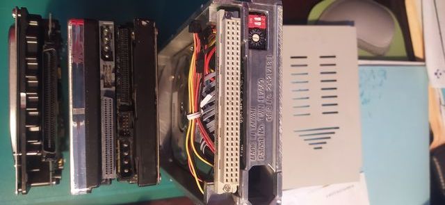 Discos duros SCSI de 68 y 80 pines