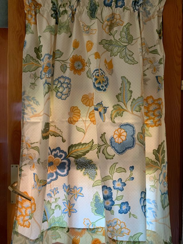 Cortina canutillo tela flores del KA.