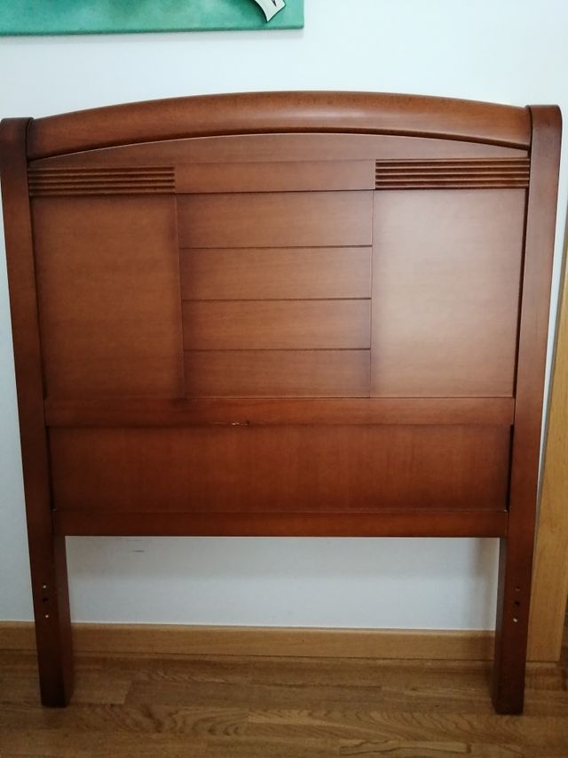 2 Cabeceros para cama 90 cm color cerezo de segunda mano por 125 € en