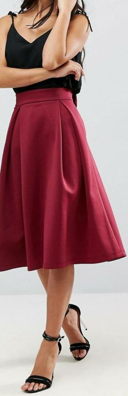 Falda burdeos de neopreno para celebraciones