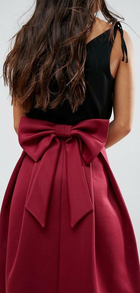 Falda burdeos de neopreno para celebraciones