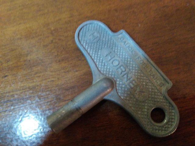 tren Hornby de cuerda, juguete