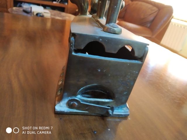 plancha antigua de carbón