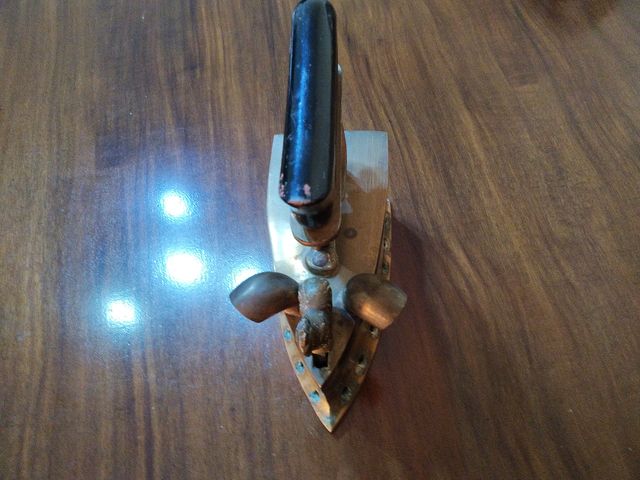 plancha antigua de carbón