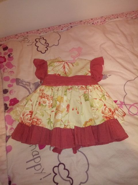 PRECIOSO VESTIDO DE VUELO CON LAZO ATRAS