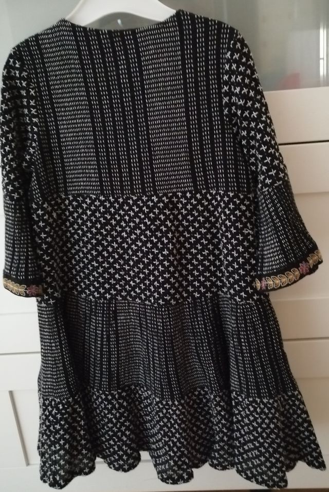 Vestido de niña. Zara. Talla 6. Etiqueta