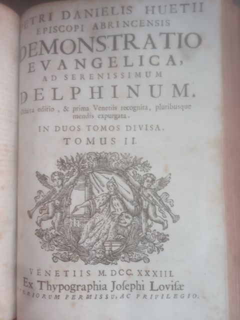 LIBRO LATÍN 1679
