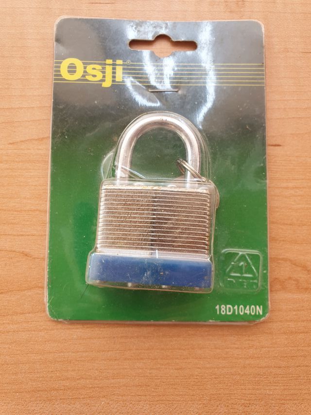 Candado nuevo.