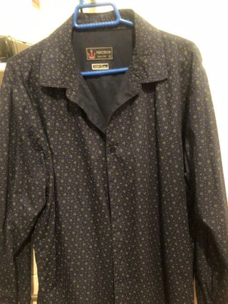 Camisa hombre macson de segunda mano por 7 EUR en Mieres del Camino en  WALLAPOP