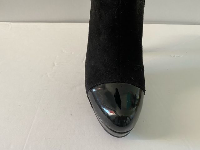 Botines moschino negros