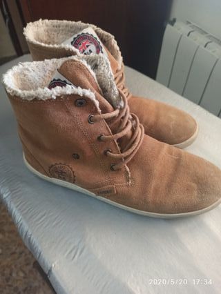 Botas piel vuelta de segunda mano por 15 EUR en Toledo en WALLAPOP
