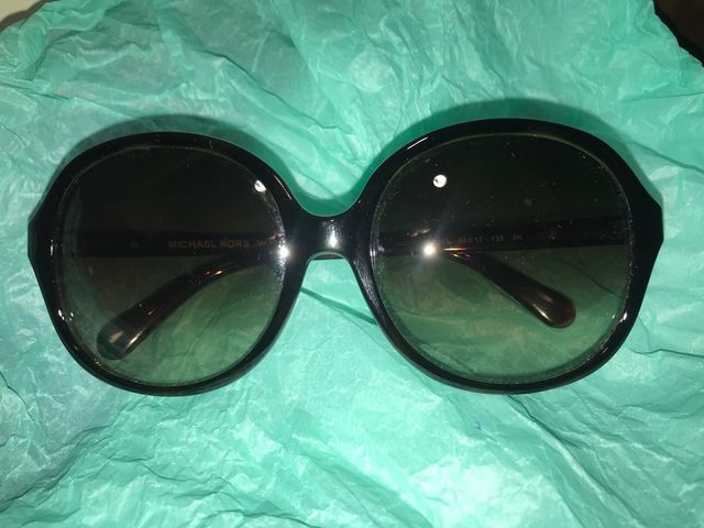 Gafas de sol modelo TAHITÍ marca Michael KORS