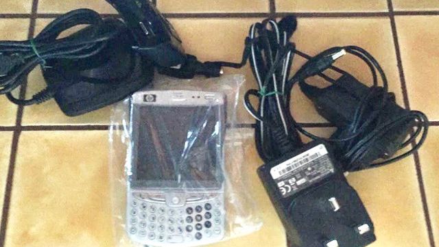 Pda con base cargador, para ordenador y enchufe