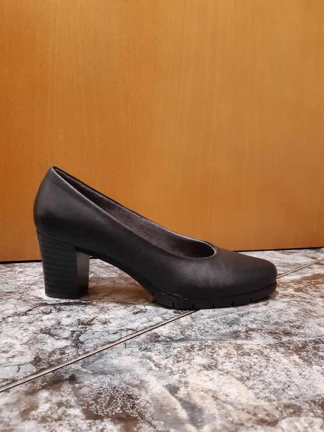 Zapatos salón, de piel