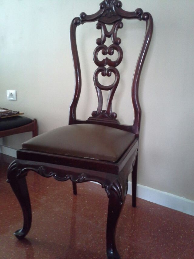 Silla madera antigua