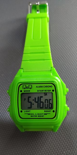 Correa Reloj Verde de segunda mano en Madrid en WALLAPOP Oferta Reloj sumergible para mujer y niños color pistacho de Q&Q
