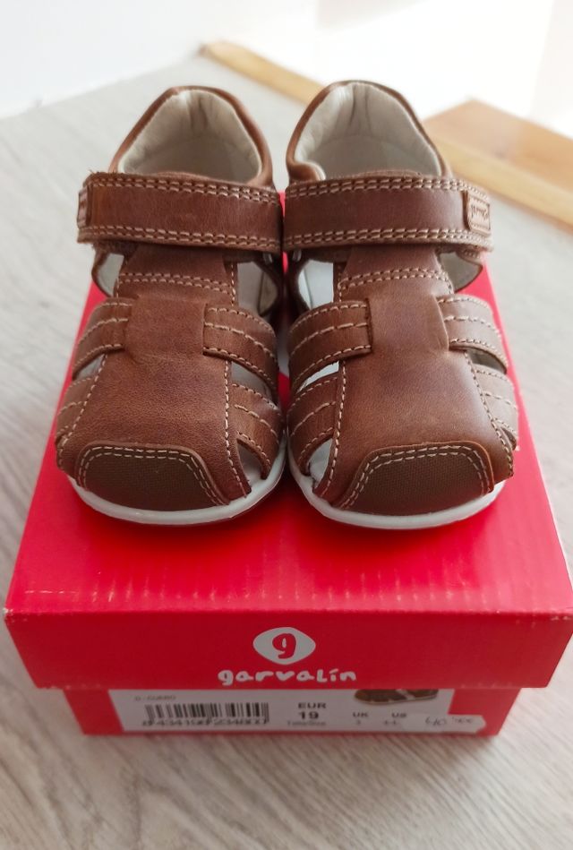 Sandalias niño Piel Garvalín Talla 19. Nuevas.