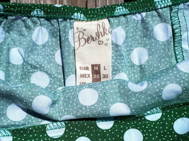 Vestido de lunares Bershka