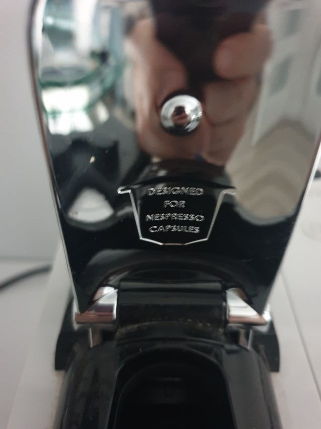 Cafetera Nespresso Lattisimo alta gama