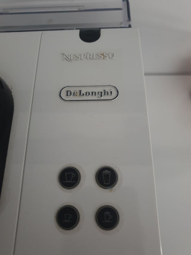 Cafetera Nespresso Lattisimo alta gama