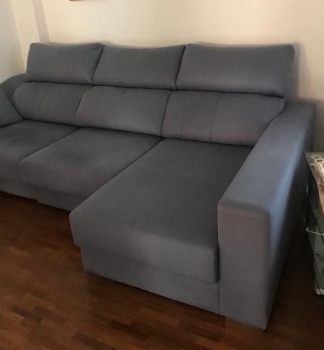 Sofá chaise longue color azul casi nuevo