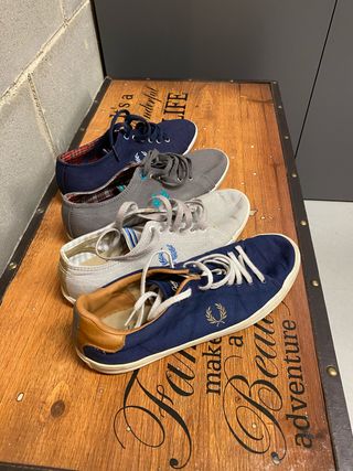 Zapatillas de lona Fred Perry - muy poco uso de segunda mano por 40 EUR en  Barcelona en WALLAPOP