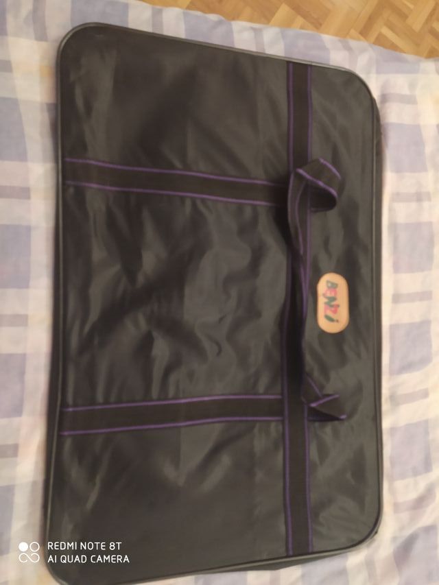 Maleta negra Benzi. Nueva.