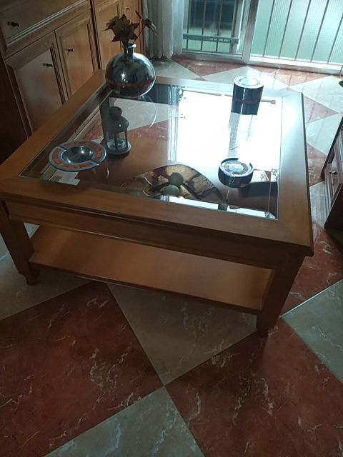 mesa baja de salón... perfecto estado