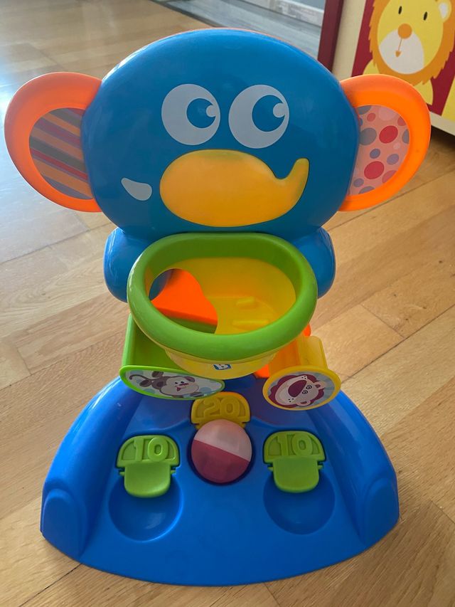 Juguete interactivo con luz y puntos por puntería