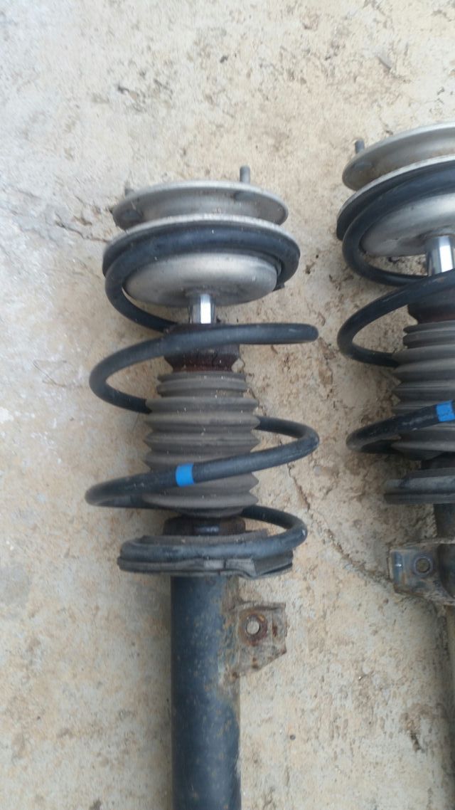 Suspensión BMW E46 de segunda mano por 75 € en Sant Jaume dels Domenys en WALLAPOP Suspensión BMW E46 de segunda mano por 75 € en Sant Jaume dels Domenys en WALLAPOP