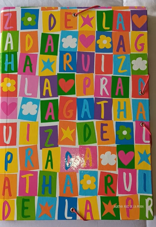 Archivadores Escolares Monster High y Agatha Ruiz