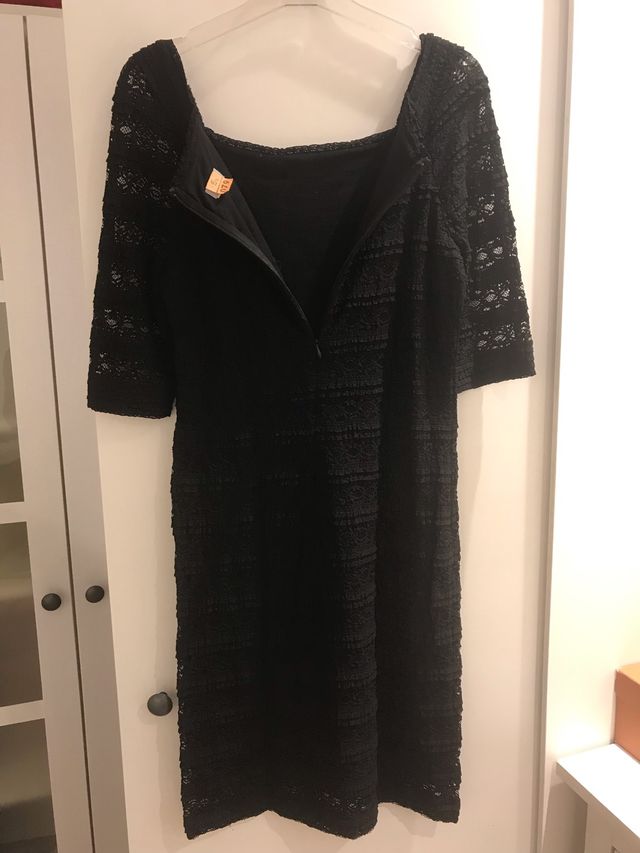 Vestido negro elástico de encaje HOSS