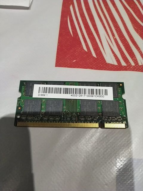 Memoria RAM portátil 1GB DDR2 PC2-5300s