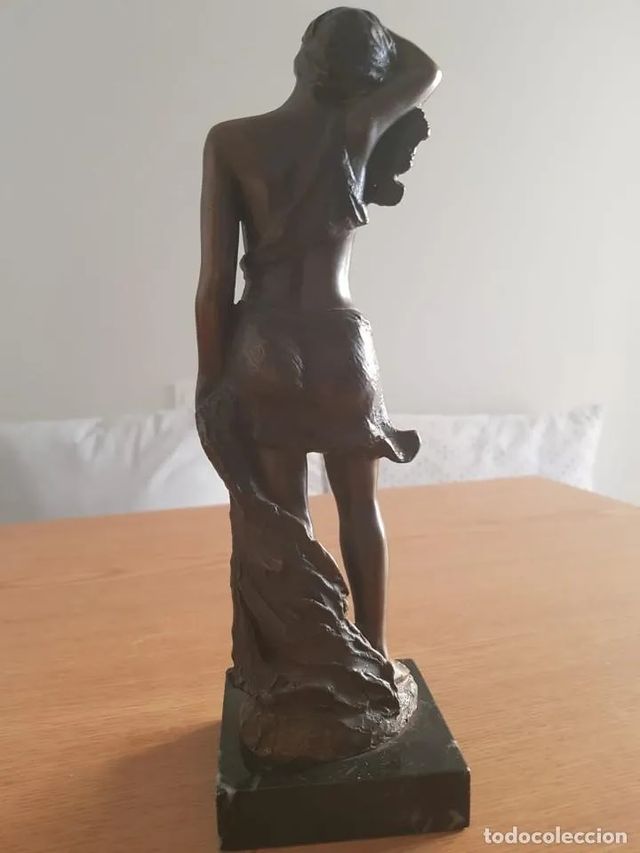 ESCULTURA PILAR FRANCESCH