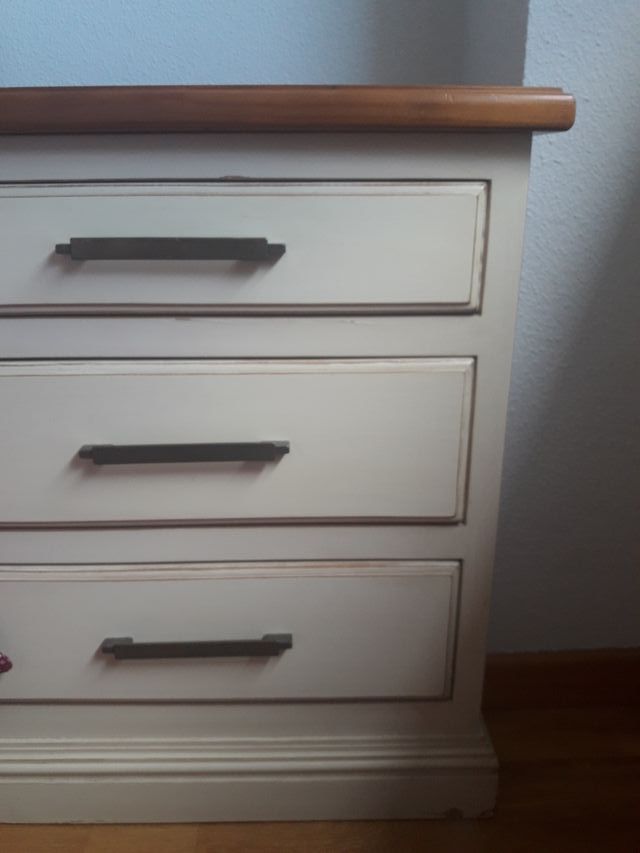 Cabecero y mesillas de pino macizo