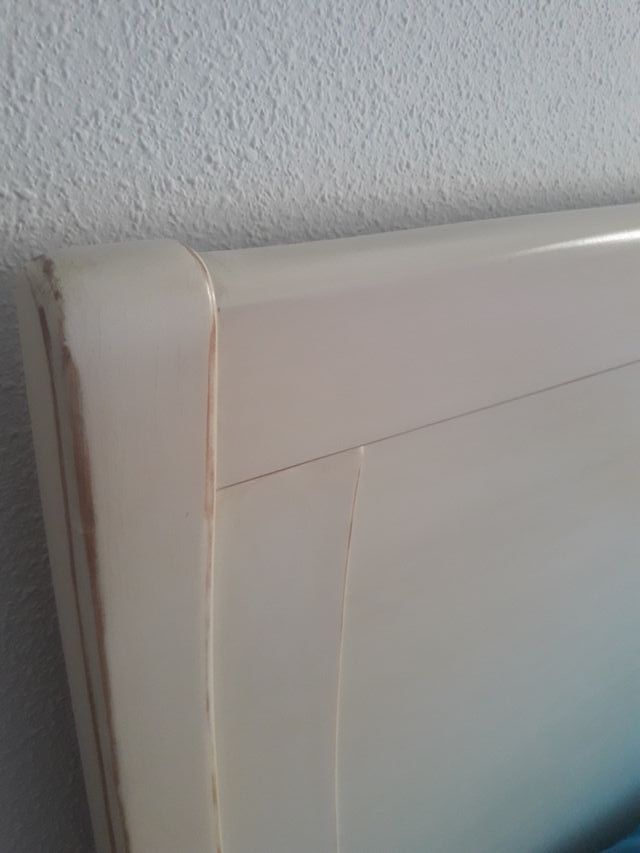 Cabecero y mesillas de pino macizo