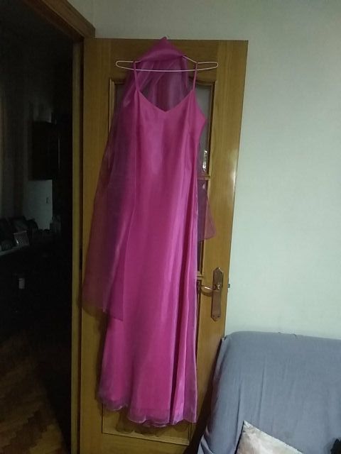 Vestido Fiesta color fucsia .
