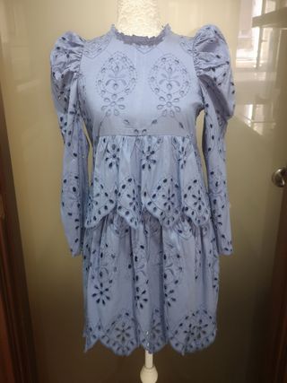 Vestido bordado perforado azul Zara. Talla XS de segunda mano por 25 EUR en  Barakaldo en WALLAPOP