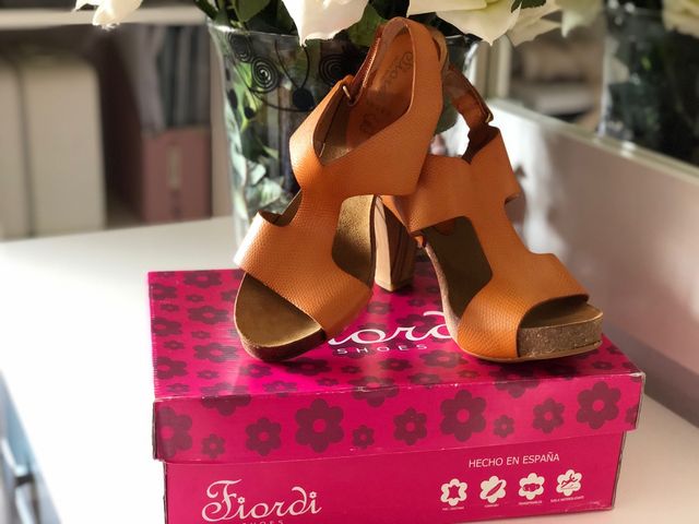 Sandalia piel 39 Nueva