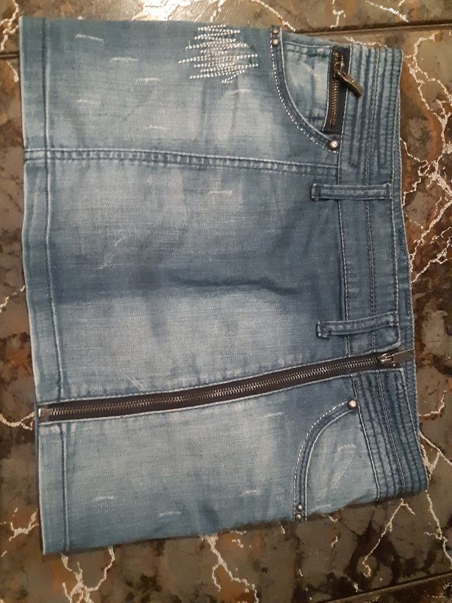 falda Stradivarius talla 36