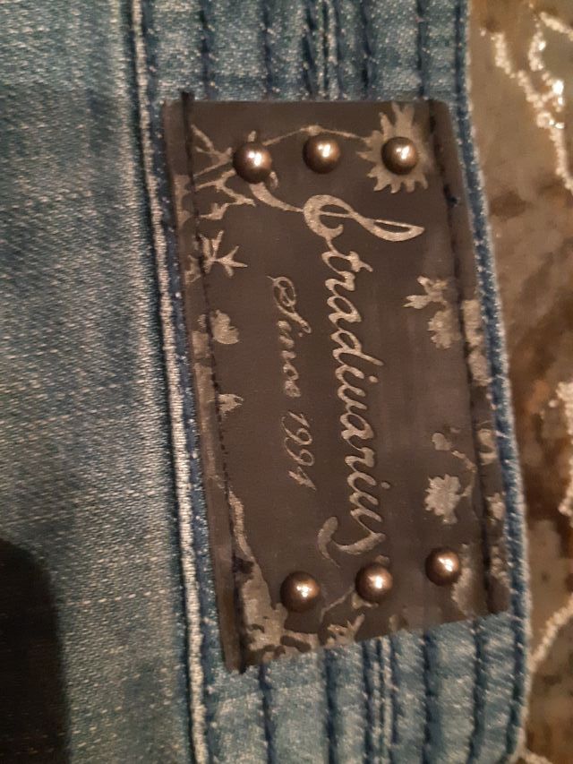 falda Stradivarius talla 36