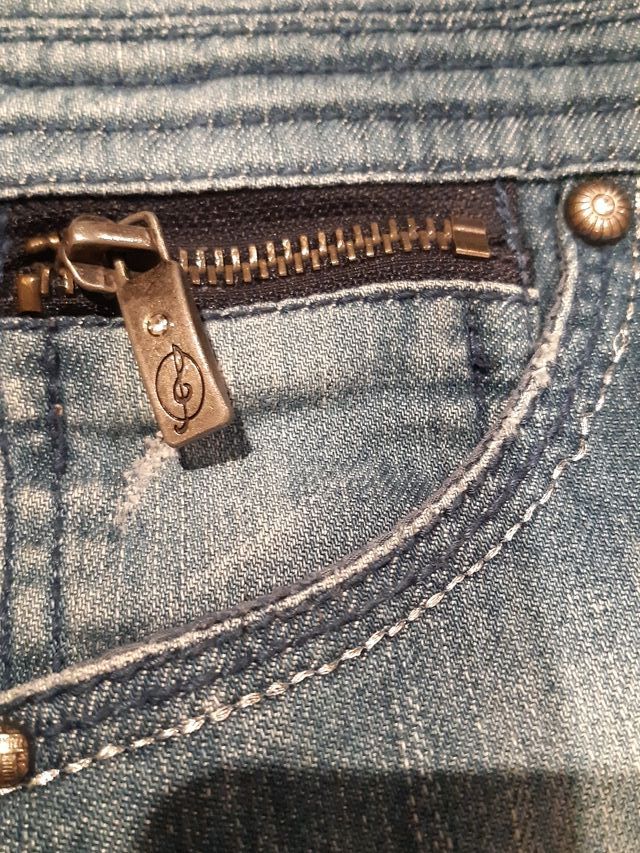 falda Stradivarius talla 36