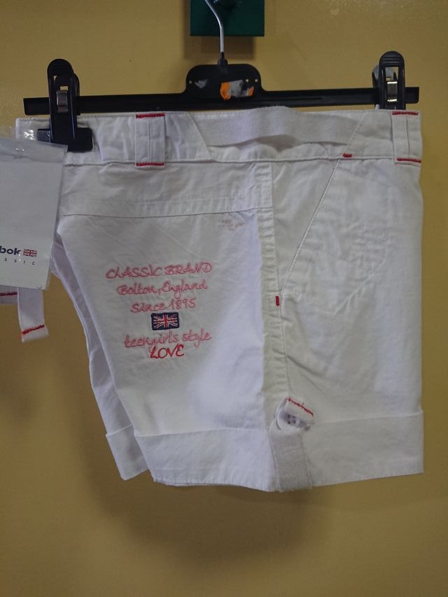 Pantalón corto de niña Reebok