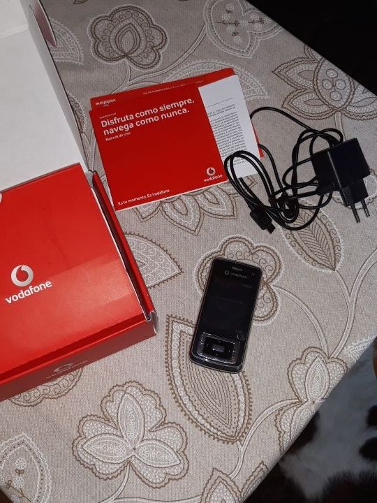 teléfono móvil Alcatel vodafone 810