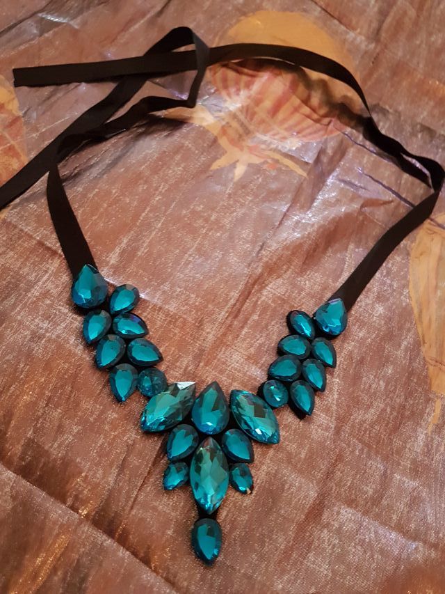COLLAR AZUL