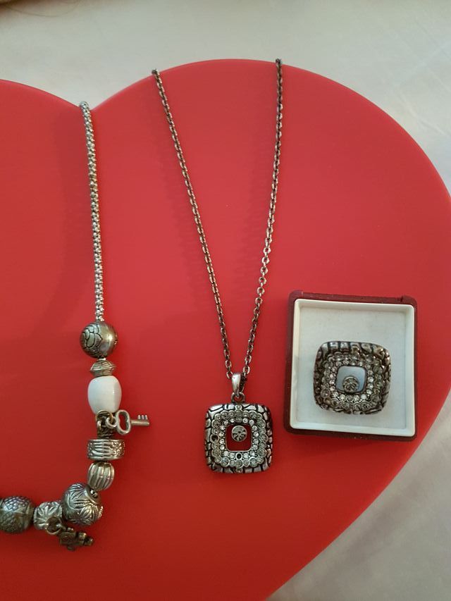 COLLARES Y ANILLO