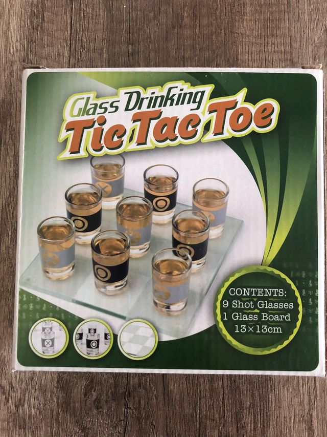 Juego tres en raya chupitos