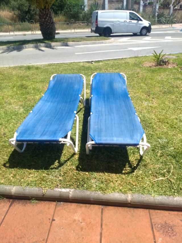 2 tumbonas piscina de segunda mano por 50 € en Nerja en WALLAPOP