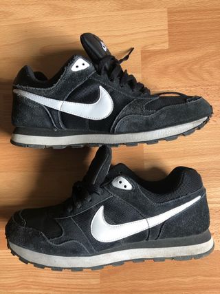 nike md runner negras